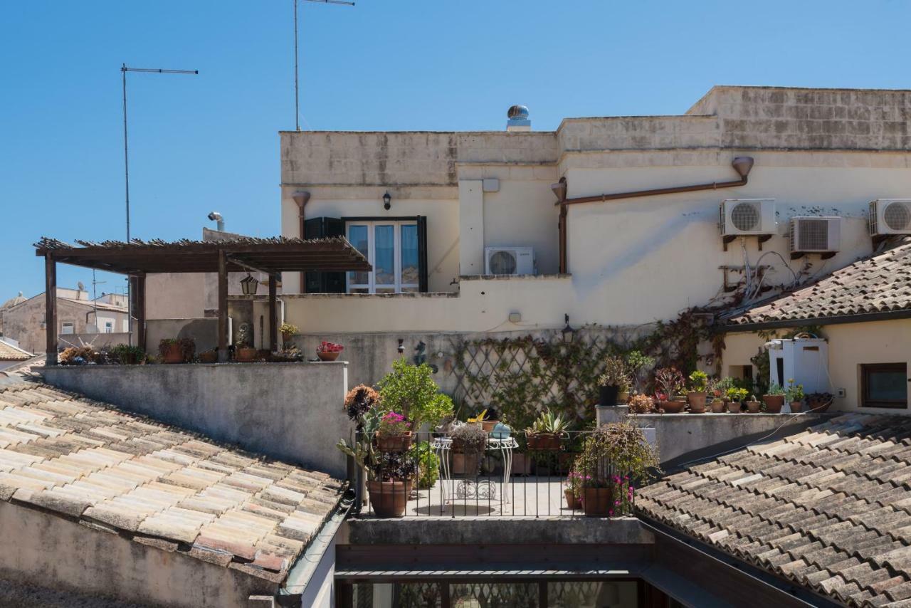 Aretusa Apartments By Wonderful Italy Сиракуза Екстериор снимка